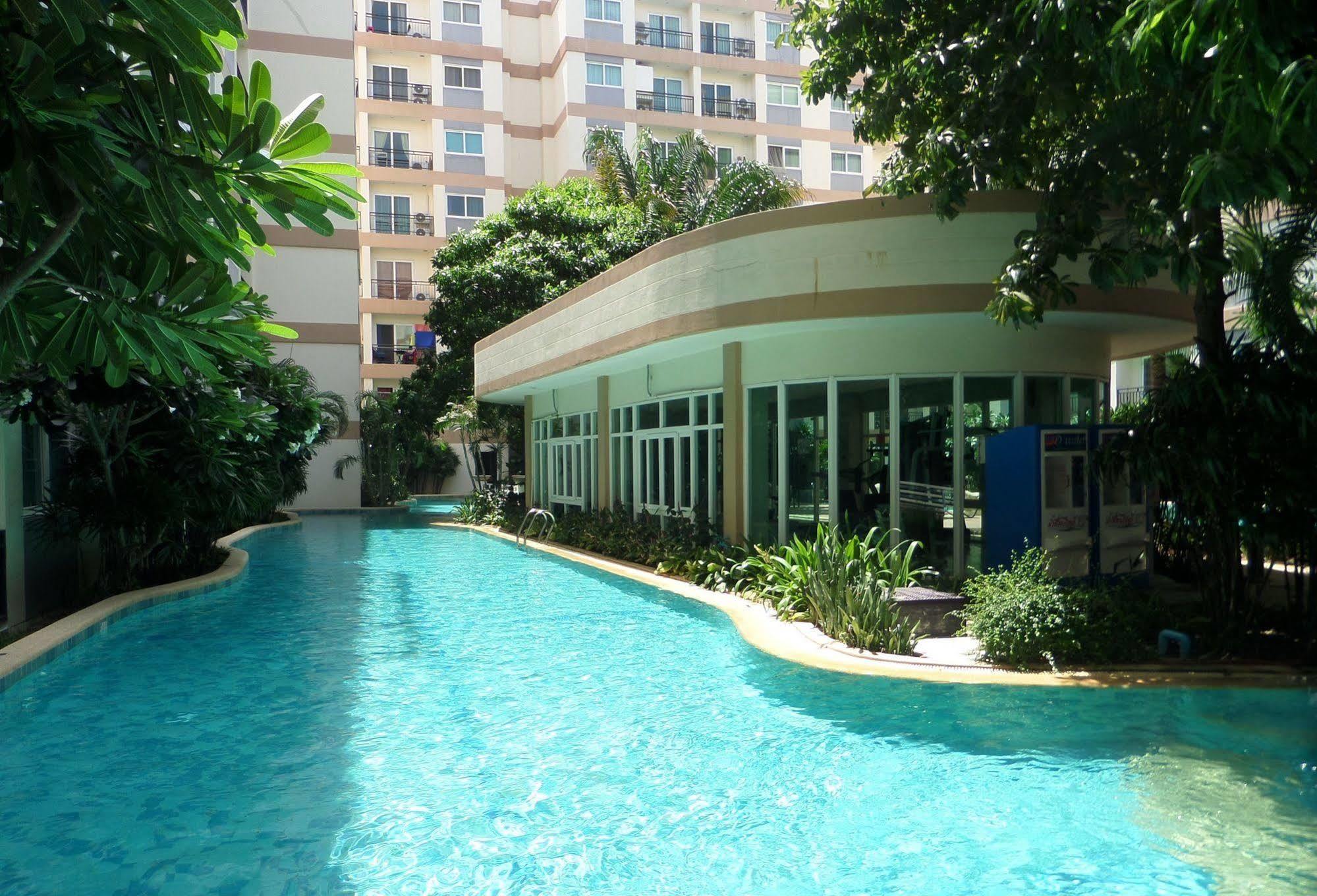 Park Lane Resort By West Joint Venture Jomtien Beach Buitenkant foto